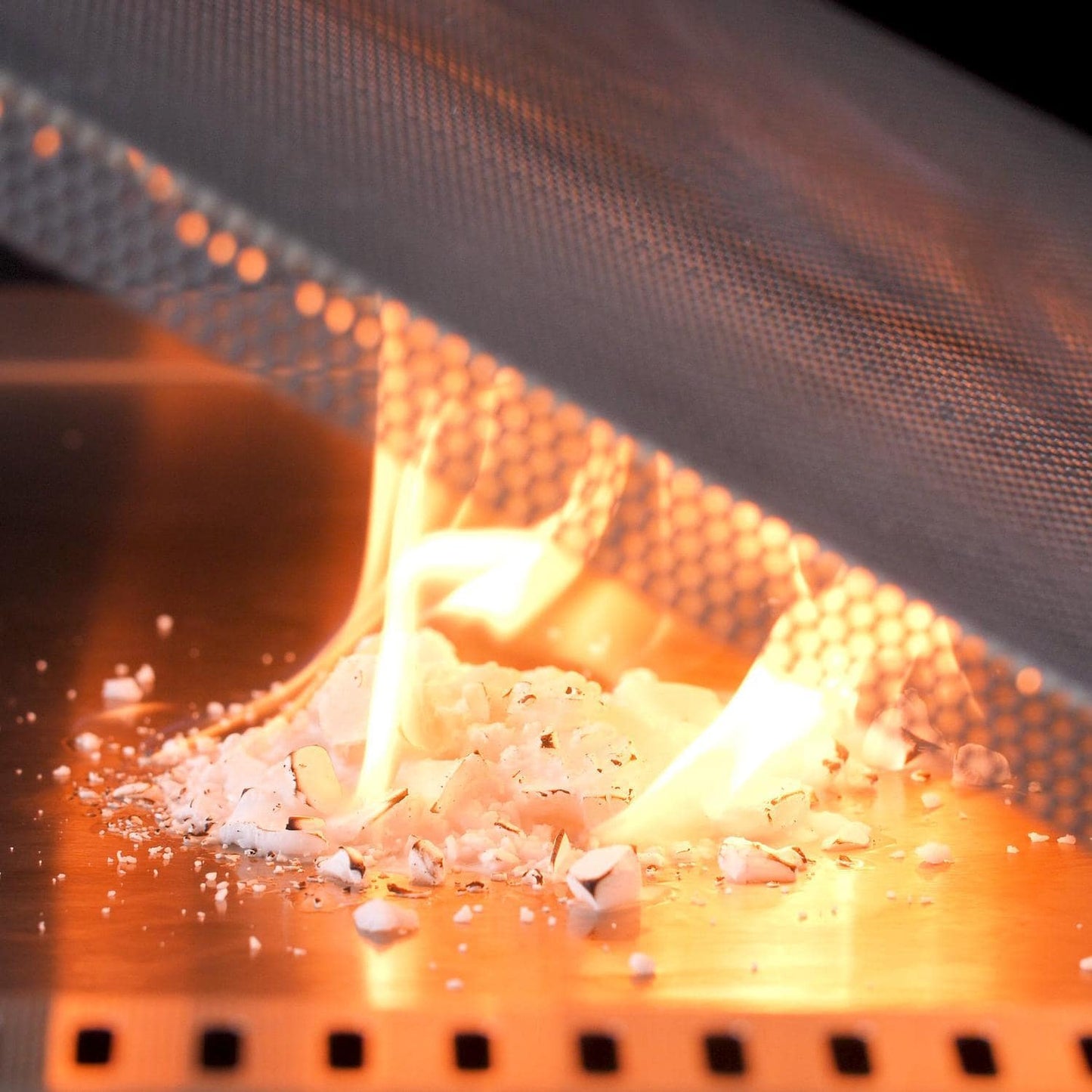 Blaze 4PRO-Burner Grill Drip Pan Flame Guard